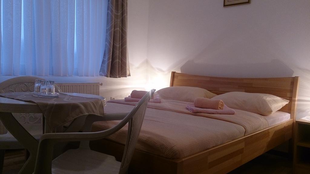 Apartman Marija Brajdic Rakovica Εξωτερικό φωτογραφία